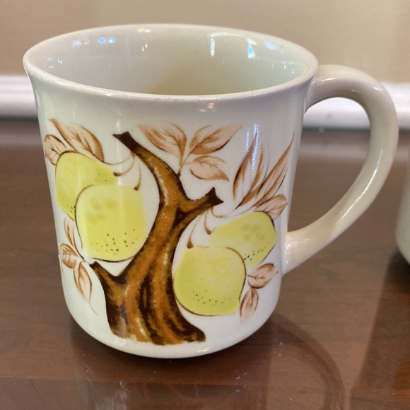 Vintage speckled lemon tree and pear tree mugs - Picture 2 of 6
